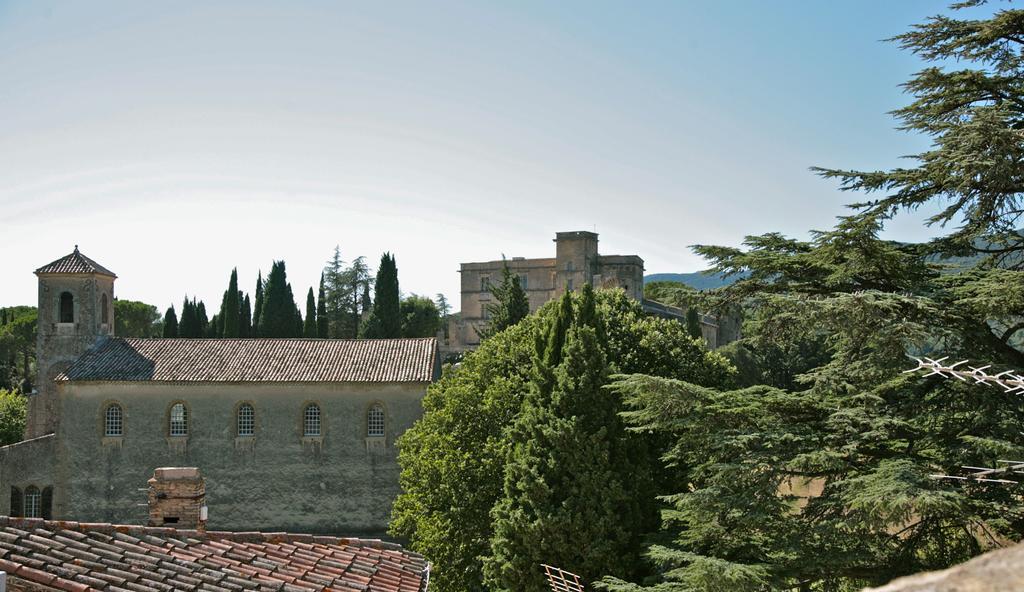 Ancienne Maison Des Gardes Lourmarin Exterior foto